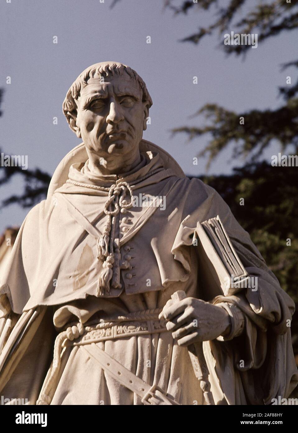 EL CARDENAL CISNEROS. Autor: VILCHES JOSE DE. Lage: an der Außenseite. MADRID. Spanien. CARDENAL CISNEROS. JIMENEZ CISNEROS FRANCISCO. Stockfoto