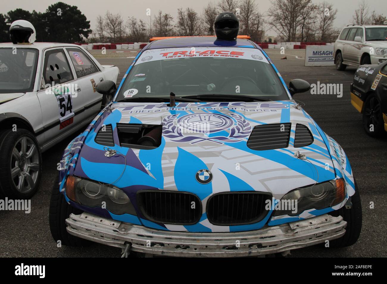 Teheran, Iran. 13 Dez, 2019. Drift Meisterschaft war mit 10 Mannschaften aus 10 Staaten der Iran im Azadi Sport in Teheran Komplex statt. (Foto von Mazyar Asadi/Pacific Press) Quelle: Pacific Press Agency/Alamy leben Nachrichten Stockfoto