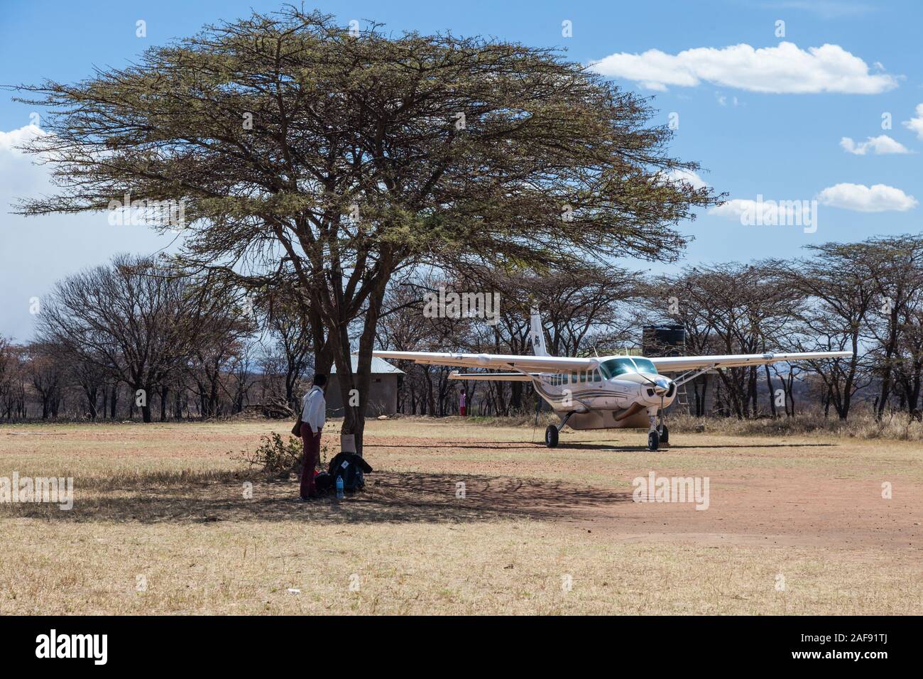 Tansania. Cessna Aircraft in Lobo Landebahn, Serengeti National Park. Stockfoto