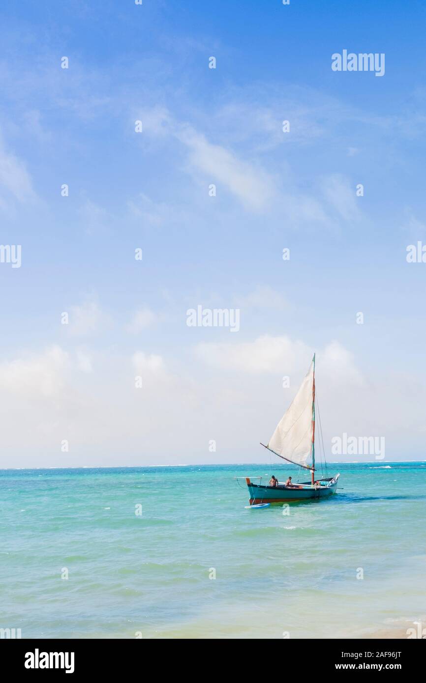 Ein traditionelles saveiro Stil der Karibik segeln Boot aus Holz günstig Nortnern Ende Strand, Little Corn Island, Nicaraguanische Karibik Stockfoto