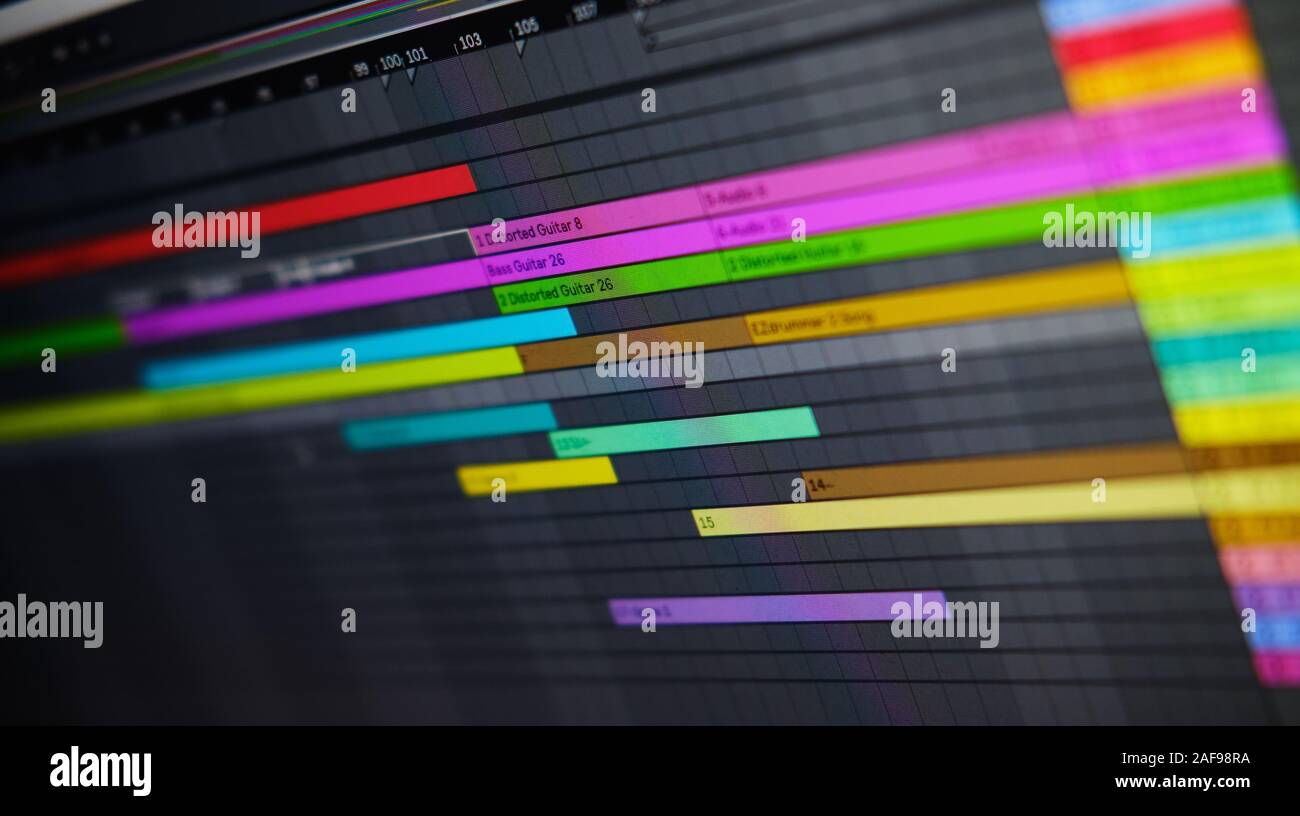 Nahansicht Computermonitor digitale Audio-Workstation oder DAW Music Production App, Software für elektronische Geräteanwendungen, die für die Aufnahme verwendet wird Stockfoto