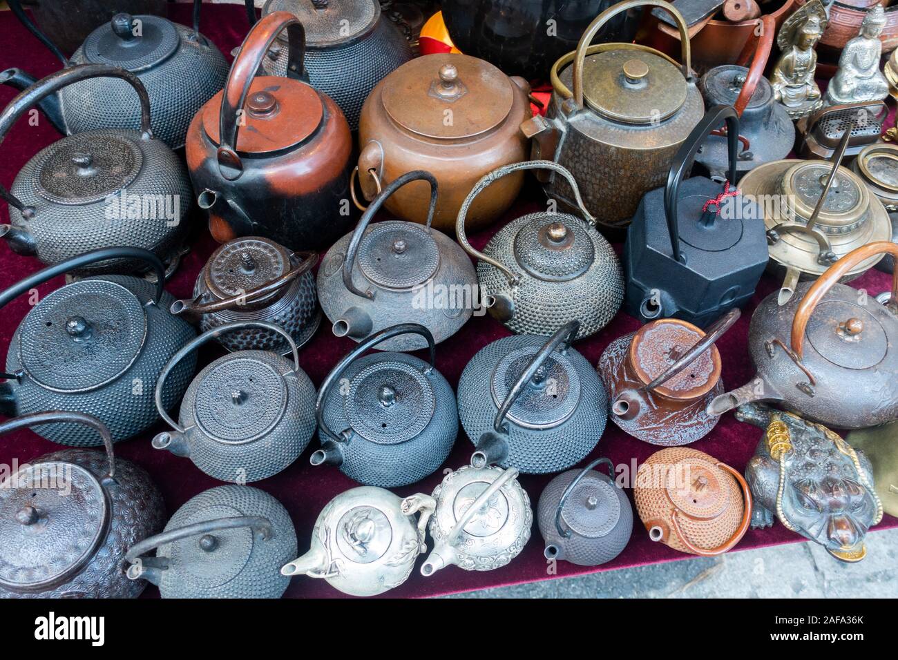 Seoul, Südkorea. November 30th, 2019: Handwerk für Verkauf bei Insadong Markt. Stockfoto