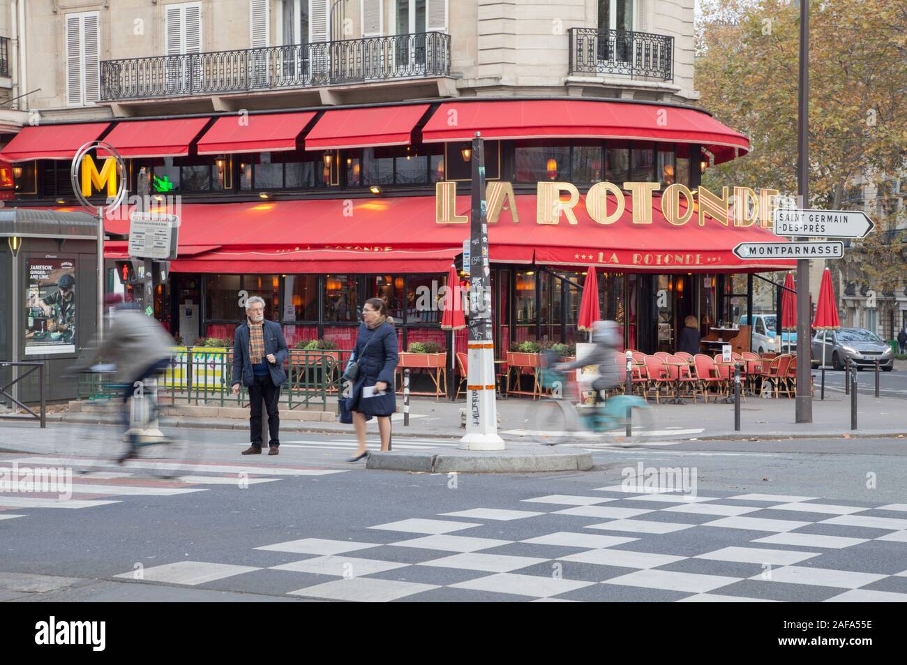 Die berühmte La Rotonde Familie Brasserie und Restaurant in Montparnasse, Paris, Frankreich Stockfoto