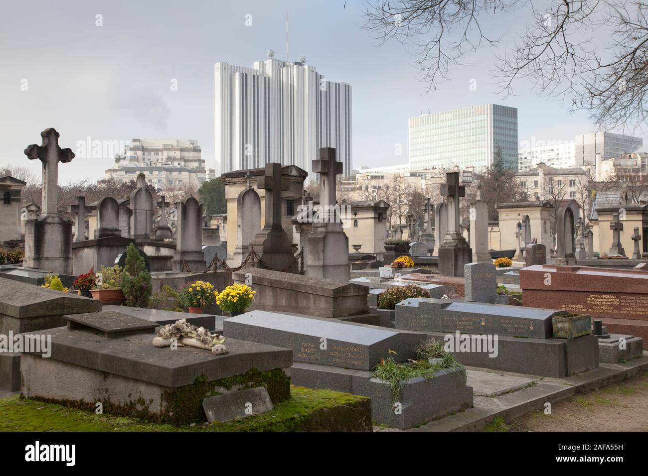 Friedhof Montparnasse ist der zweitgrößte Friedhof in Paris. Stockfoto