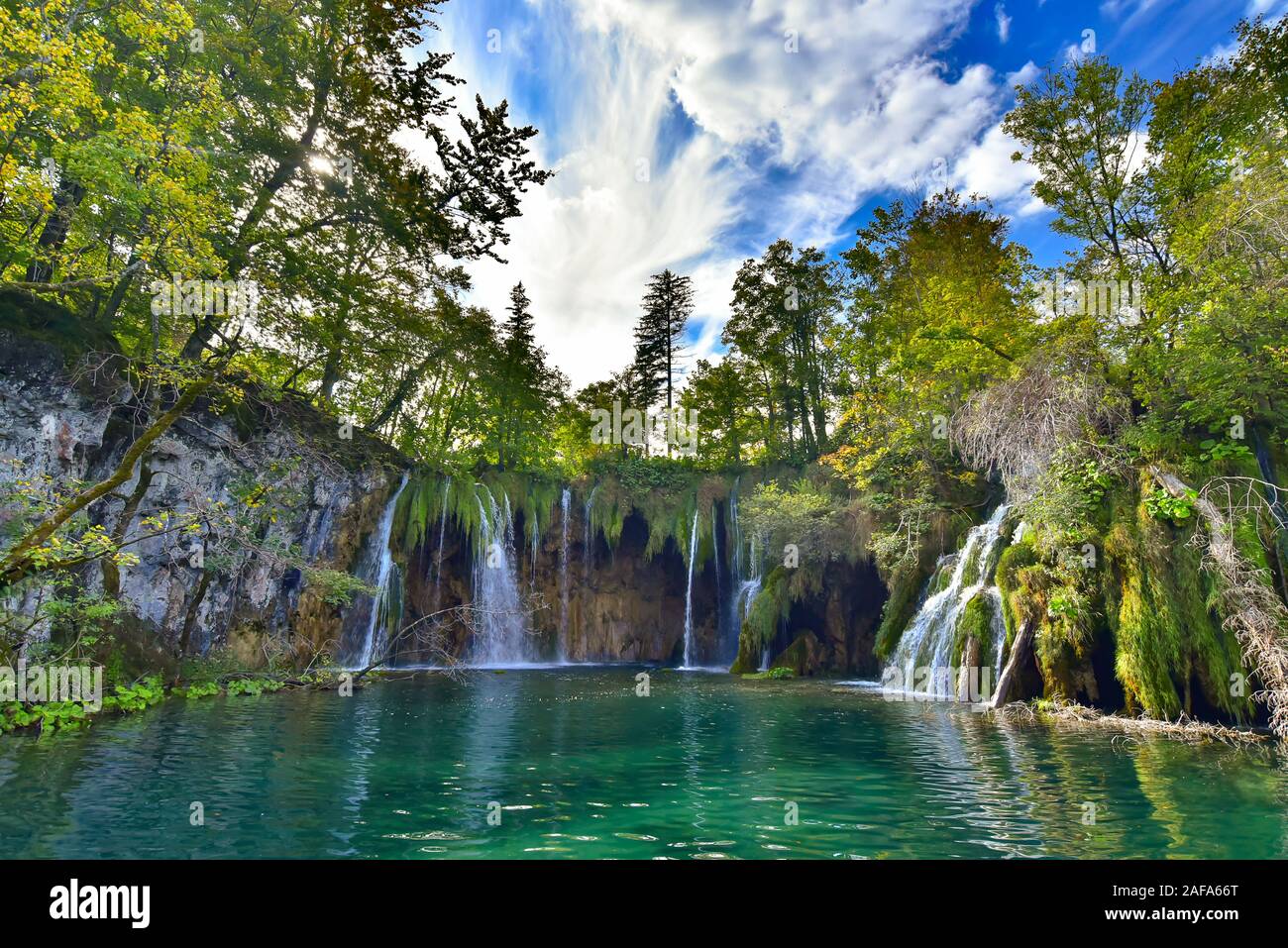 Wasserfall galovački Buk an Galovac See im Nationalpark Plitvicer Seen (Plitvička Jezera), Kroatien Stockfoto