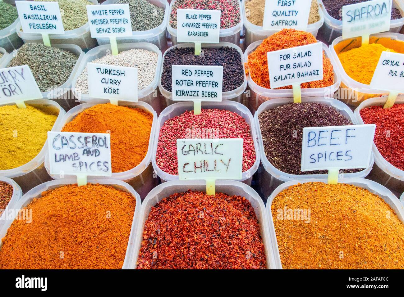 Gewürze für den Verkauf in den türkischen Markt Stockfoto