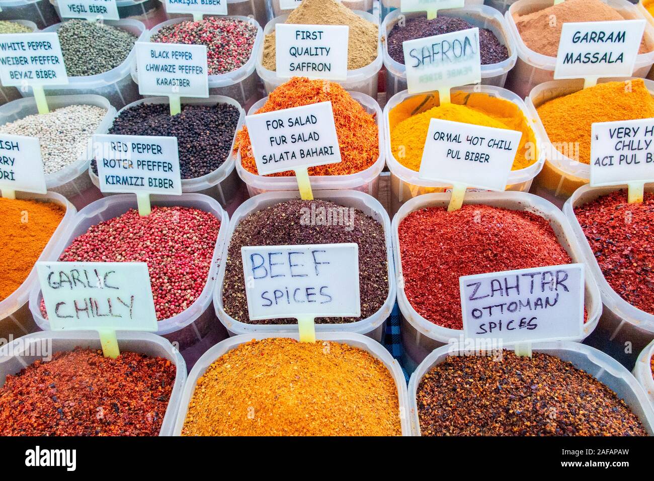 Gewürze für den Verkauf in den türkischen Markt Stockfoto