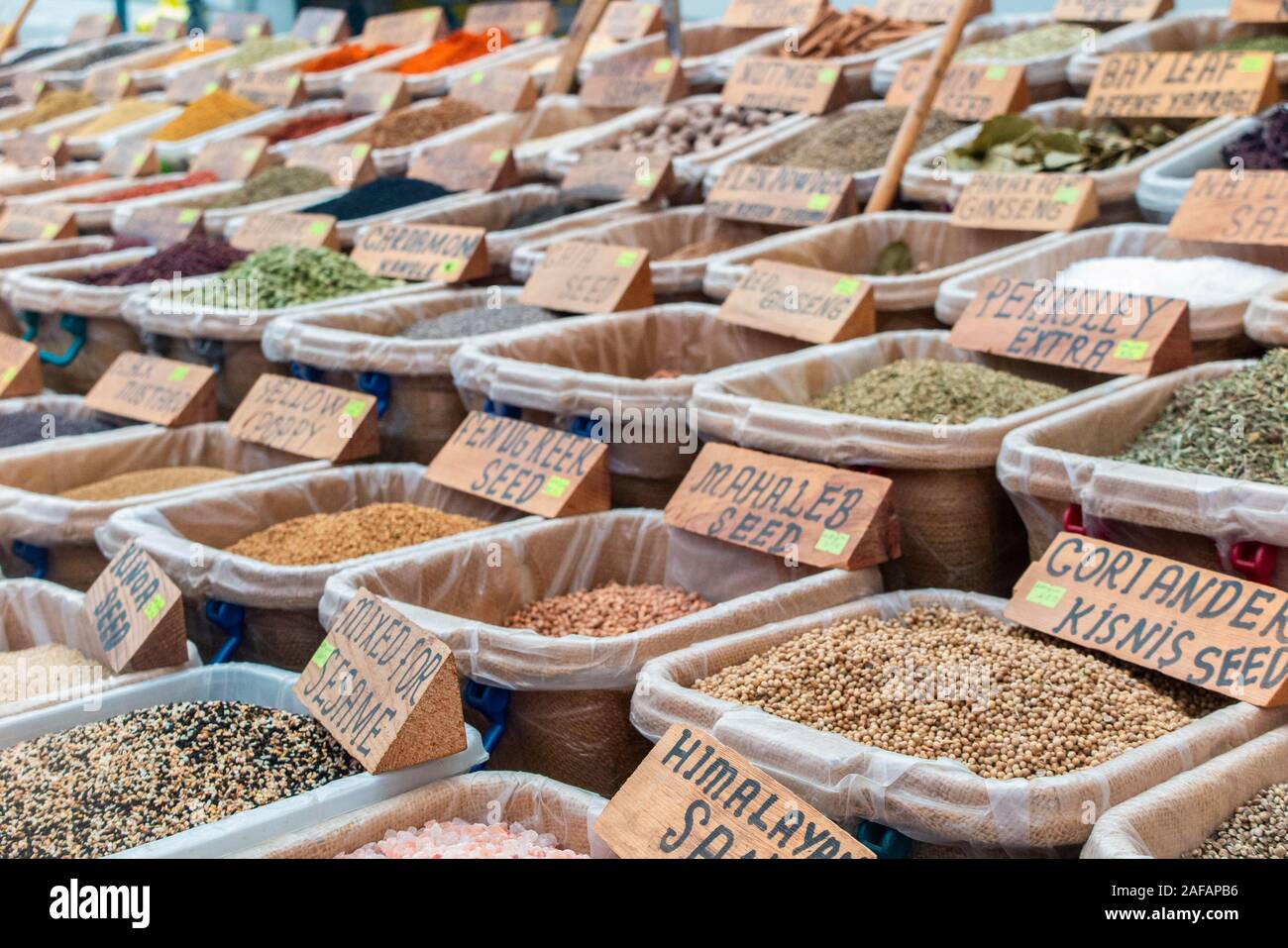 Gewürze für den Verkauf in den türkischen Markt Stockfoto
