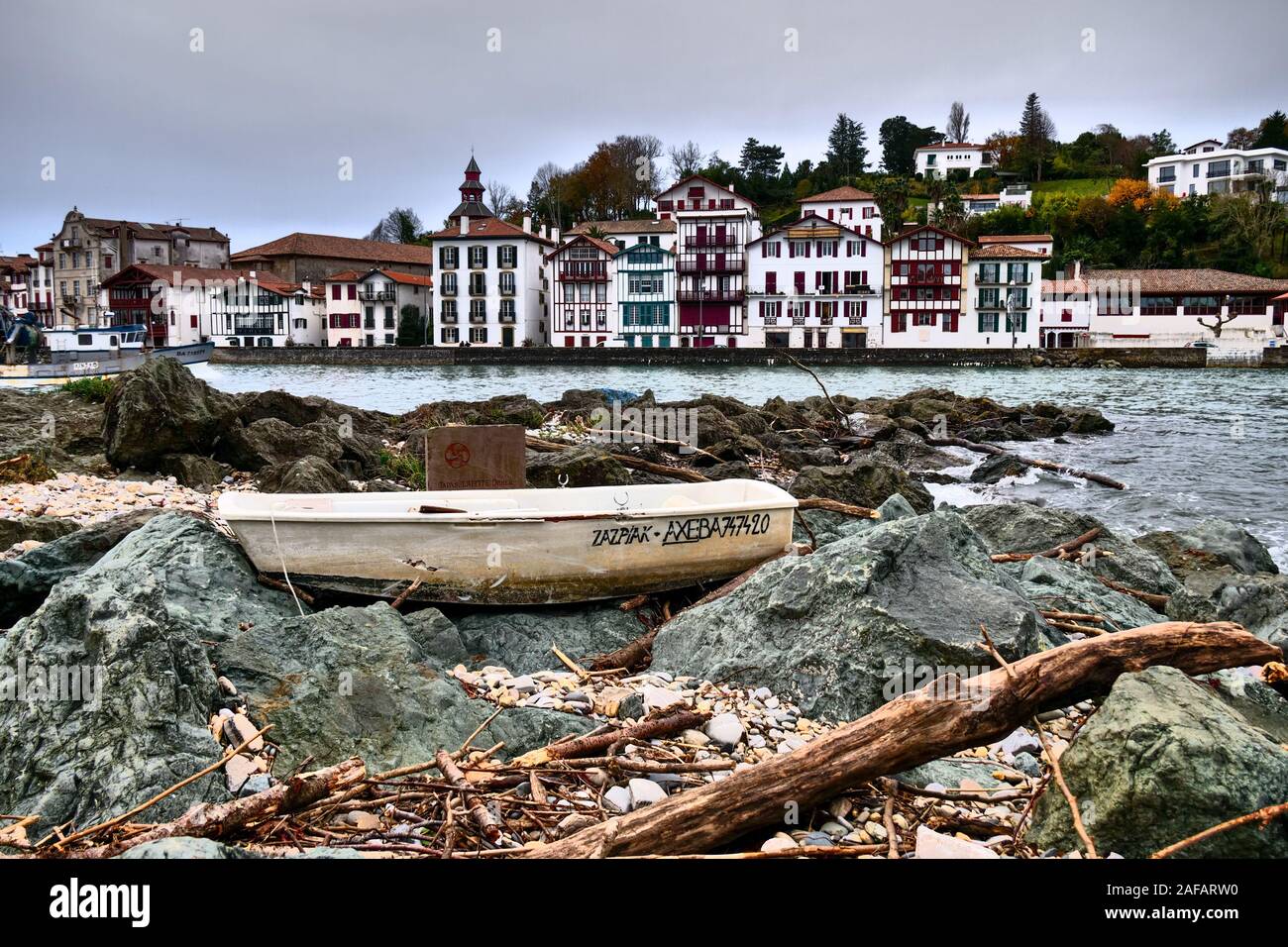 Kanal auf den offenen Ozean, Saint-Jean-de-Luz, Aquitanien, Frankreich Stockfoto