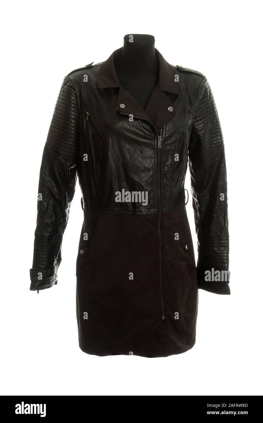 Weibliche Leder Mantel auf weißem Hintergrund Stockfoto
