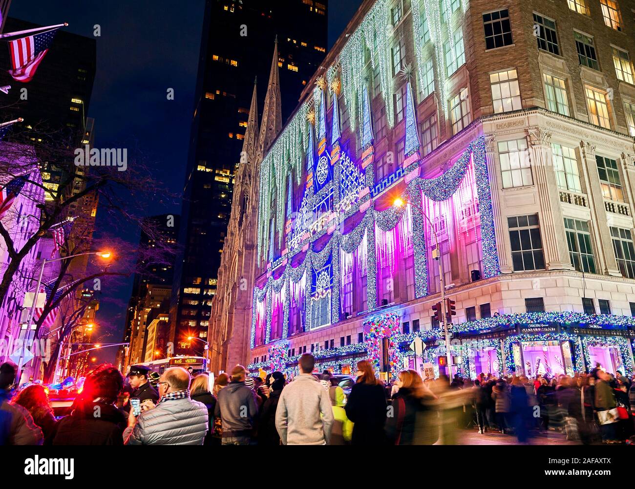 Weihnachten New York Saks Fifth Avenue leuchtet Stockfoto