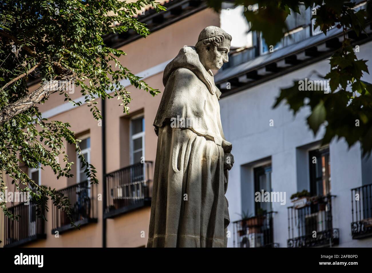 Statue von Tirso de Monlina, Plaza de Tirso de Molina, Madrid, Spanien Stockfoto