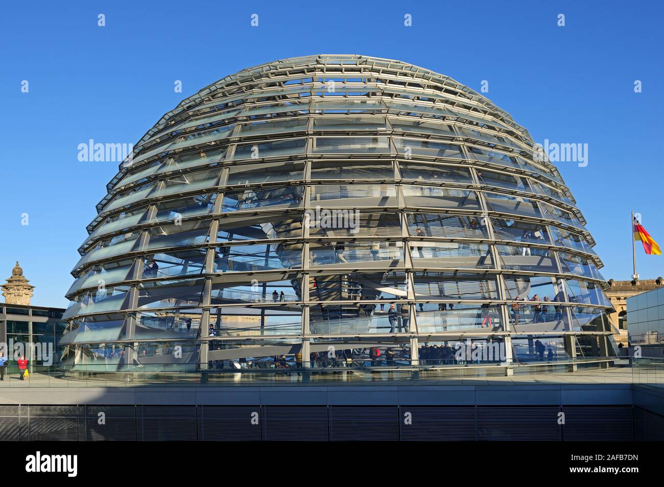 Reichstagskuppel und Dachterasse, Reichstag Berlin, Architekt Sir Norman Foster, Berlin, Deutschland, Europa Stockfoto
