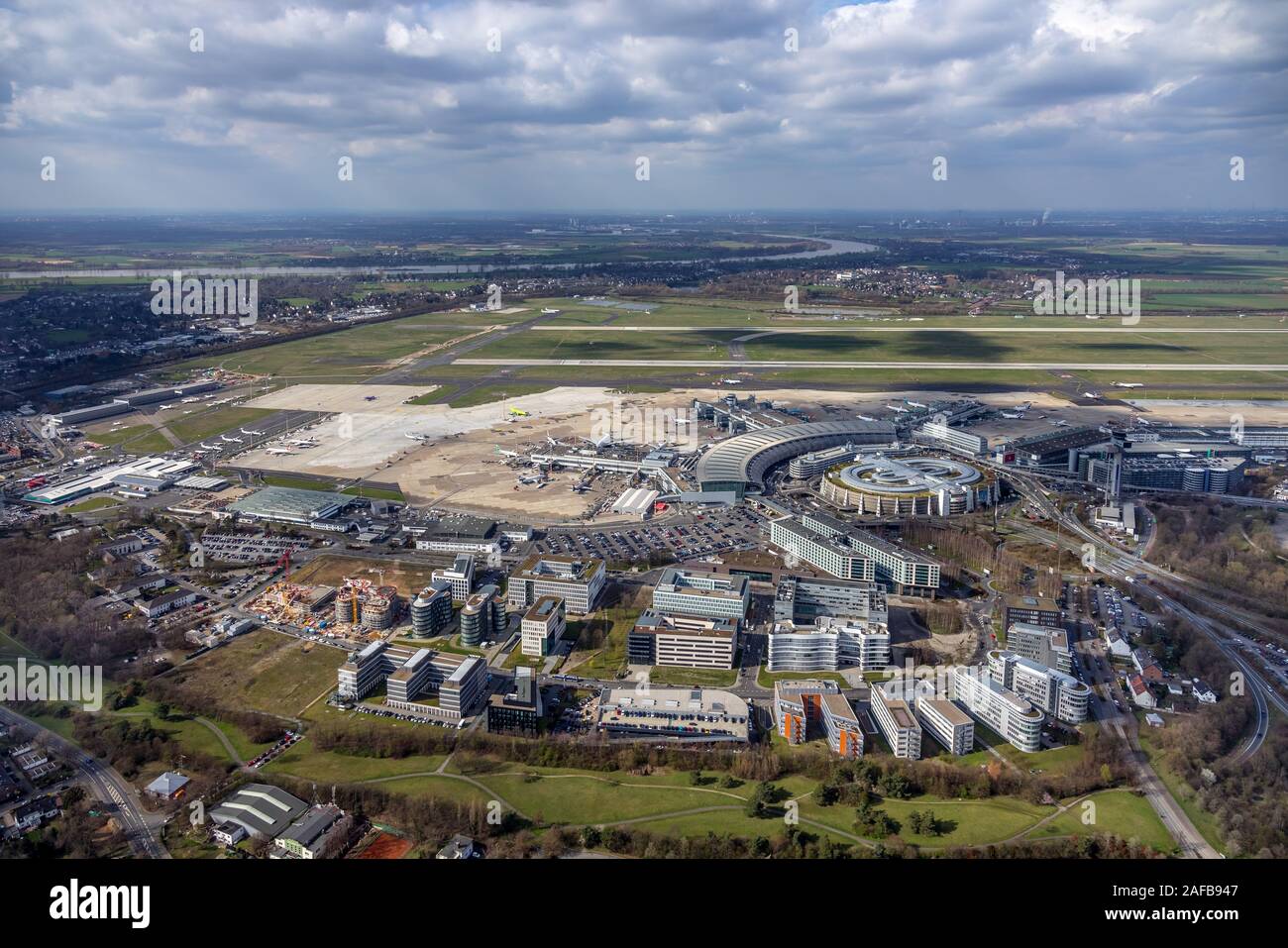 Https:/park.aero/de/airports/flughafen-duesseldorf-dus www.alamy.de