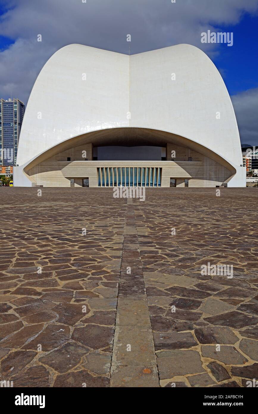 Auditorium von Santiago Calatrava, Wasserseite, Kongress- und Konzerthalle, Santa Cruz, Teneriffa, Kanarische Inseln, Spanien Stockfoto