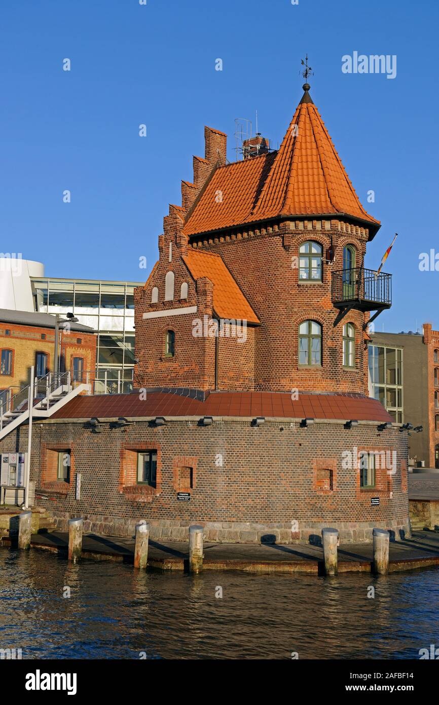 Hafenamt, alter Hafen, Stralsund, Unesco Weltkulturerbe, Mecklenburg Vorpommern, Deutschland, Europa, oeffentlicher Grund Stockfoto