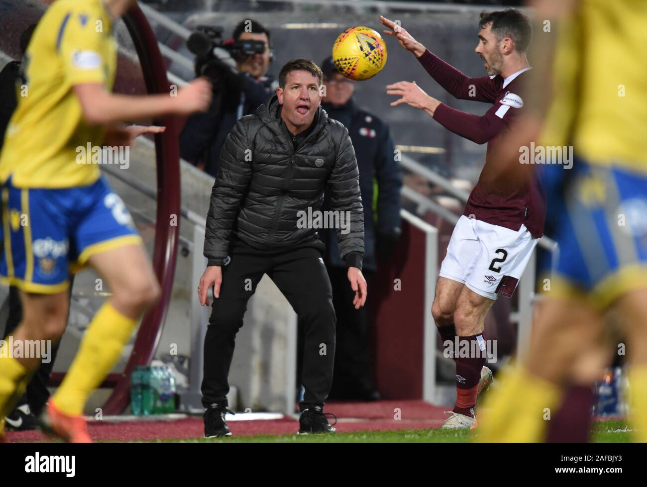 Edinburgh, Großbritannien. 14 Dez, 2019. Herzen 0 vs St Johnstone 1 Schottische Premier League Match Herzen St Johnstone Herzen neue Manager Daniel Stendel während home Niederlage zu St Johnstone. Quelle: Eric mccowat/Alamy leben Nachrichten Stockfoto