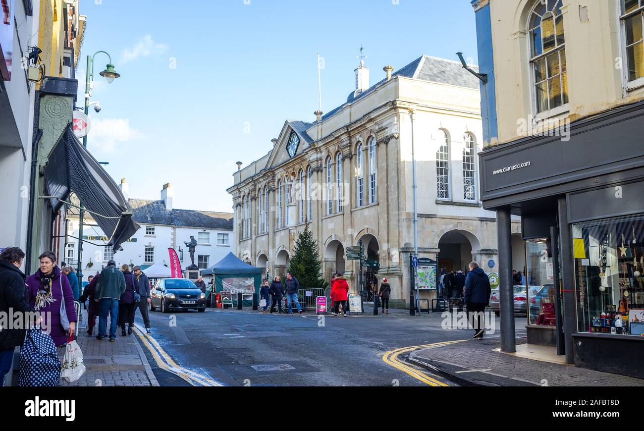 Agincourt Square, Shire Hall, Monmouth, Monmouthshire zu Weihnachten Stockfoto