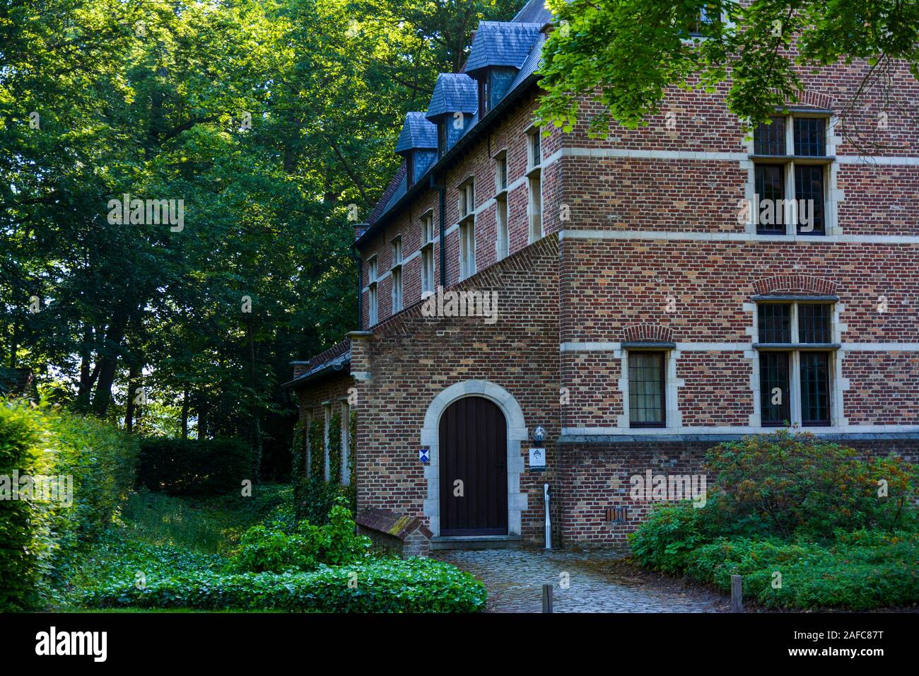 Alte Gebäude mit Wandfliesen Stockfoto