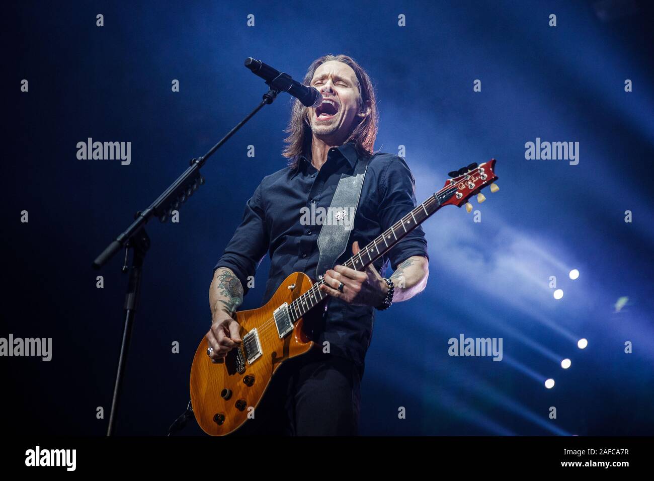 Nottingham, UK. 14 Dez, 2019. Myles Kennedy von Alter Bridge führt live auf der Bühne des Motorpoint Arena in Nottingham, UK. Credit: Andy Gallagher/Alamy leben Nachrichten Stockfoto