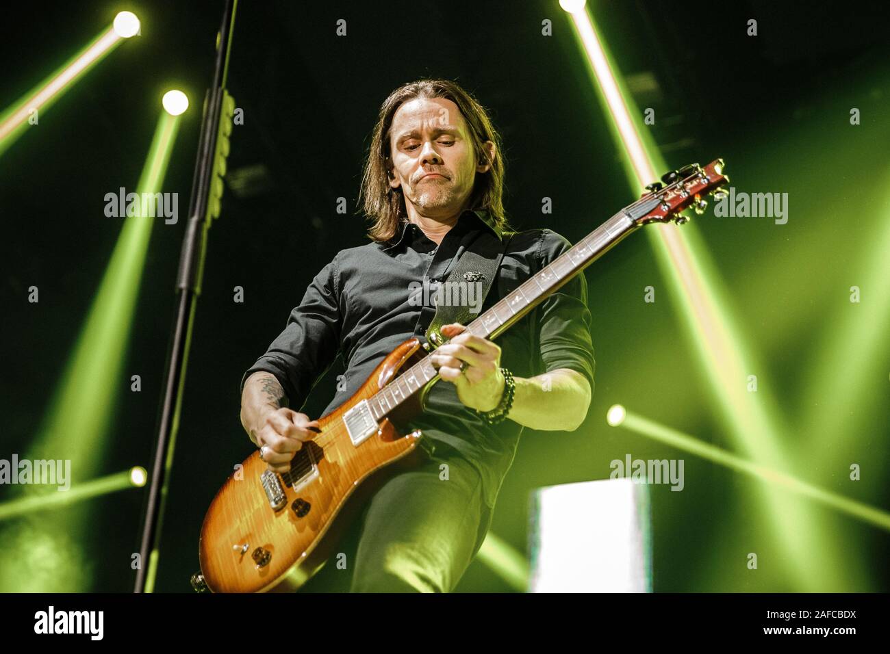 Nottingham, UK. 14 Dez, 2019. Myles Kennedy von Alter Bridge führt live auf der Bühne des Motorpoint Arena in Nottingham, UK. Credit: Andy Gallagher/Alamy leben Nachrichten Stockfoto