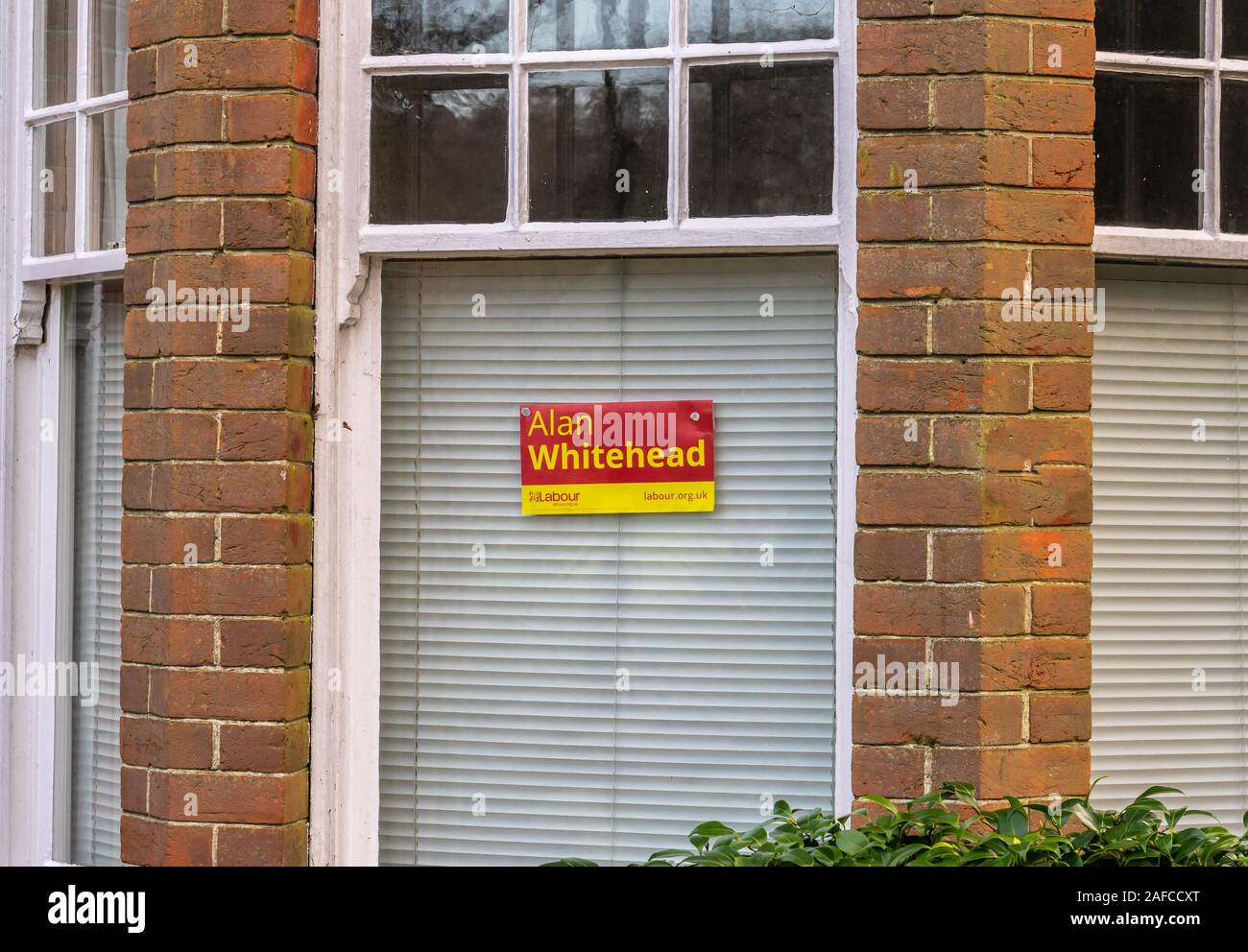 Eine Stimme" Alan Whitehead 'Poster - Labour MP für Southampton Test Wahlkreis in einem Fenster eines Hauses in Southampton, England, UK gesehen Stockfoto