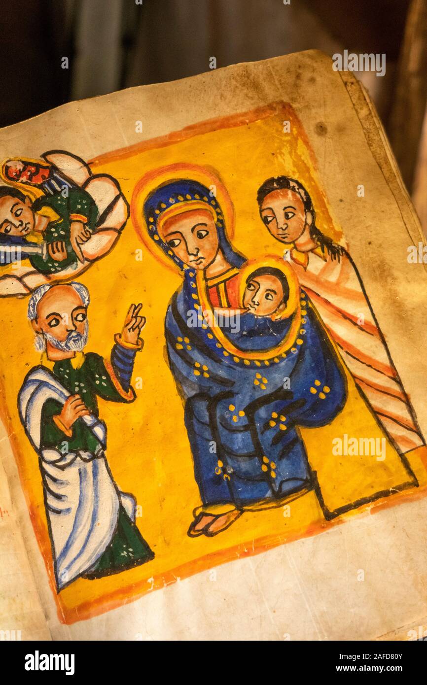 Äthiopien, Tigray, Adwa, Yeha, alte illuminierte Handschrift auf Pergament Bild des Priesters Segen Jungfrau Maria und Christus Kind gemalt Stockfoto