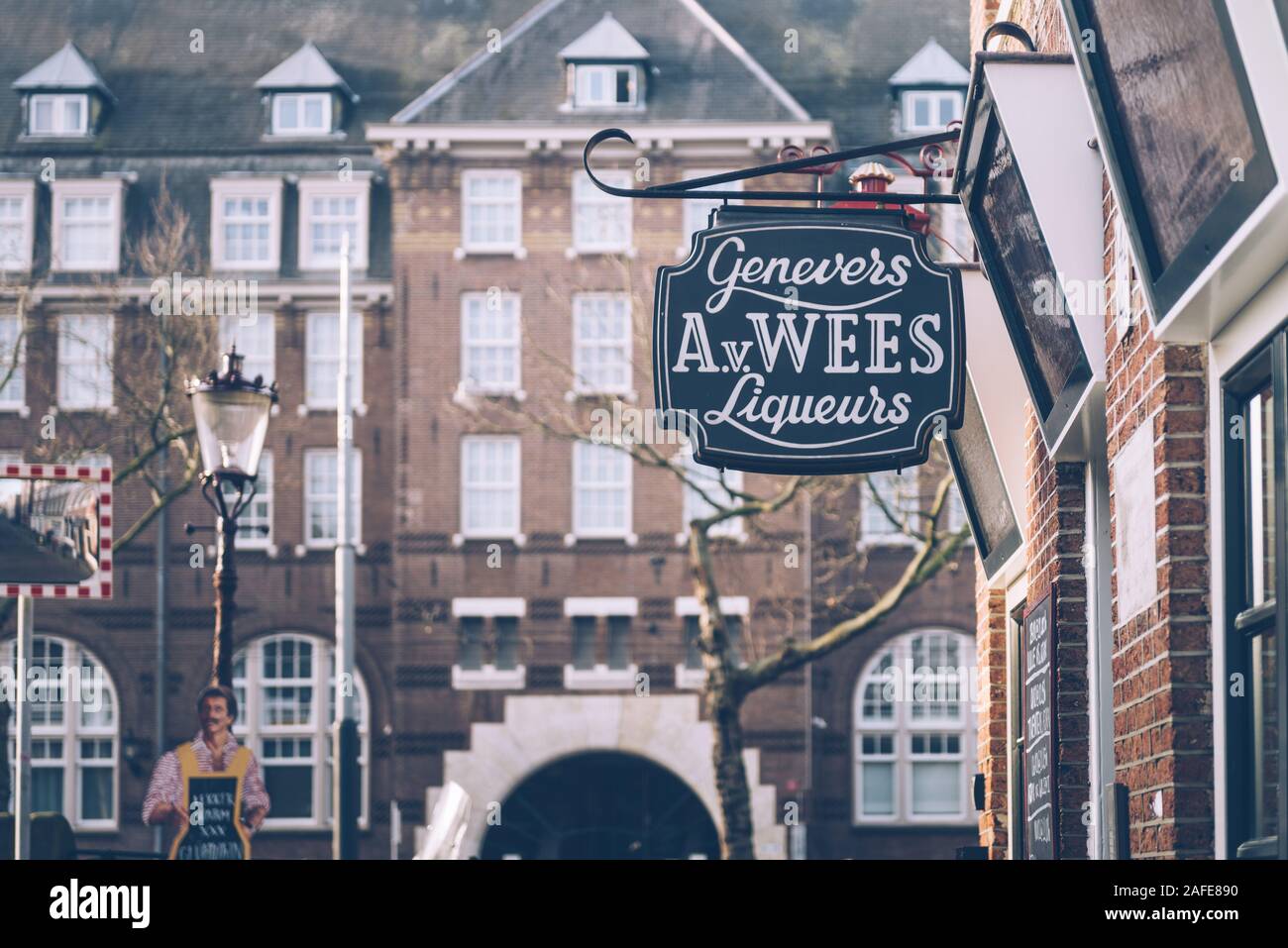 Amsterdam im Herbst in der Morgen, Altstadt, Brücke, die Grachten von Amsterdam. Stockfoto