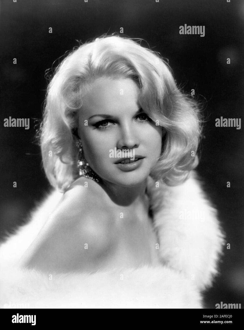 CARROLL BAKER Werbung Portrait für die Spekulanten Direktor 1964 Edward Dmytryk Roman Harold Robbins Botschaft Bilder/Paramount Pictures Stockfoto