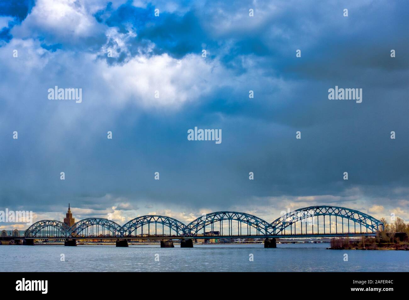 Eisenbahnbrücke, Riga, Lettland Stockfoto