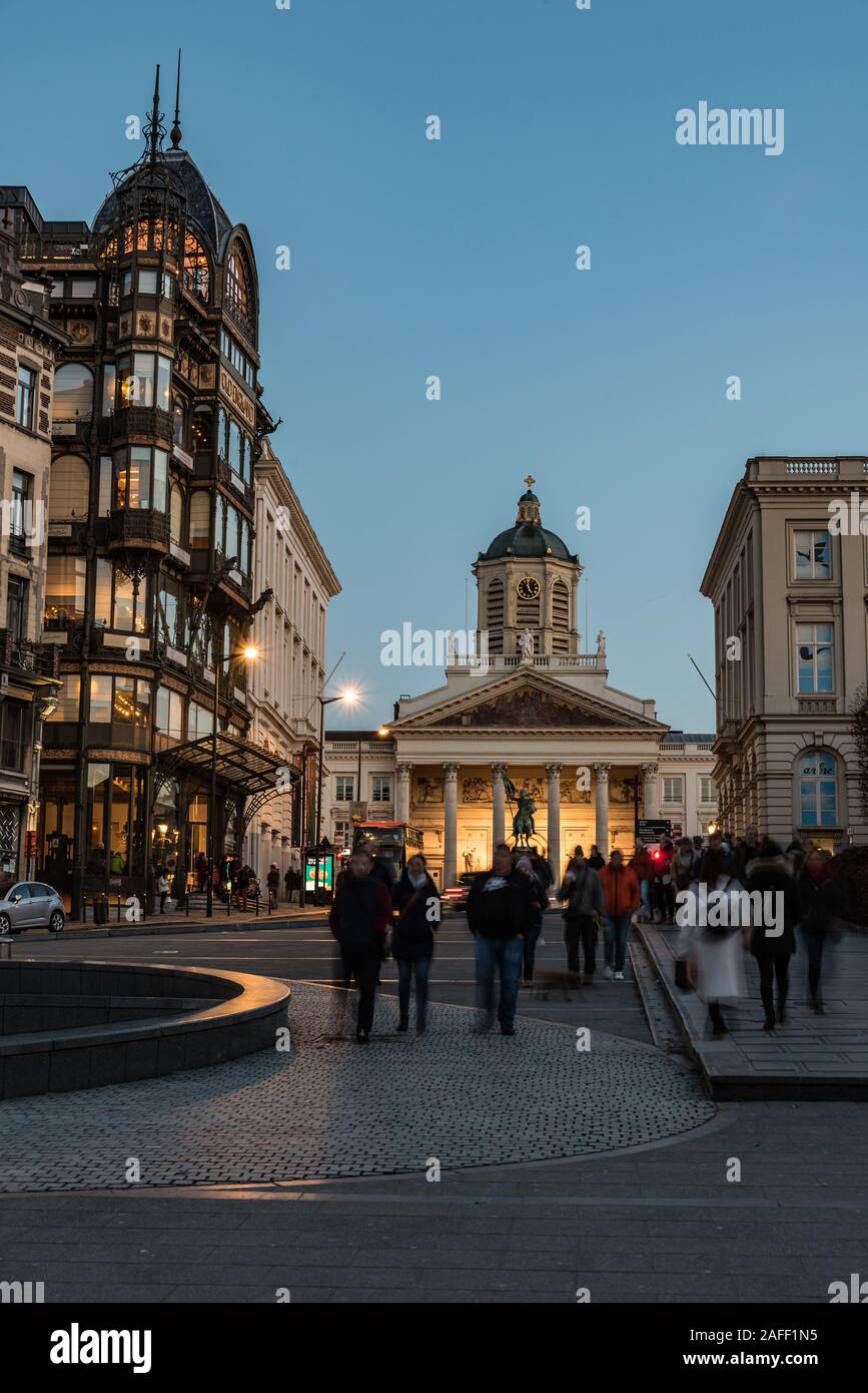 Brüsseler Altstadt, Region Brüssel-Hauptstadt / Belgien - 11 30 2019: Stadtbild über der Brüsseler Skyline am Mont des Arts Stockfoto