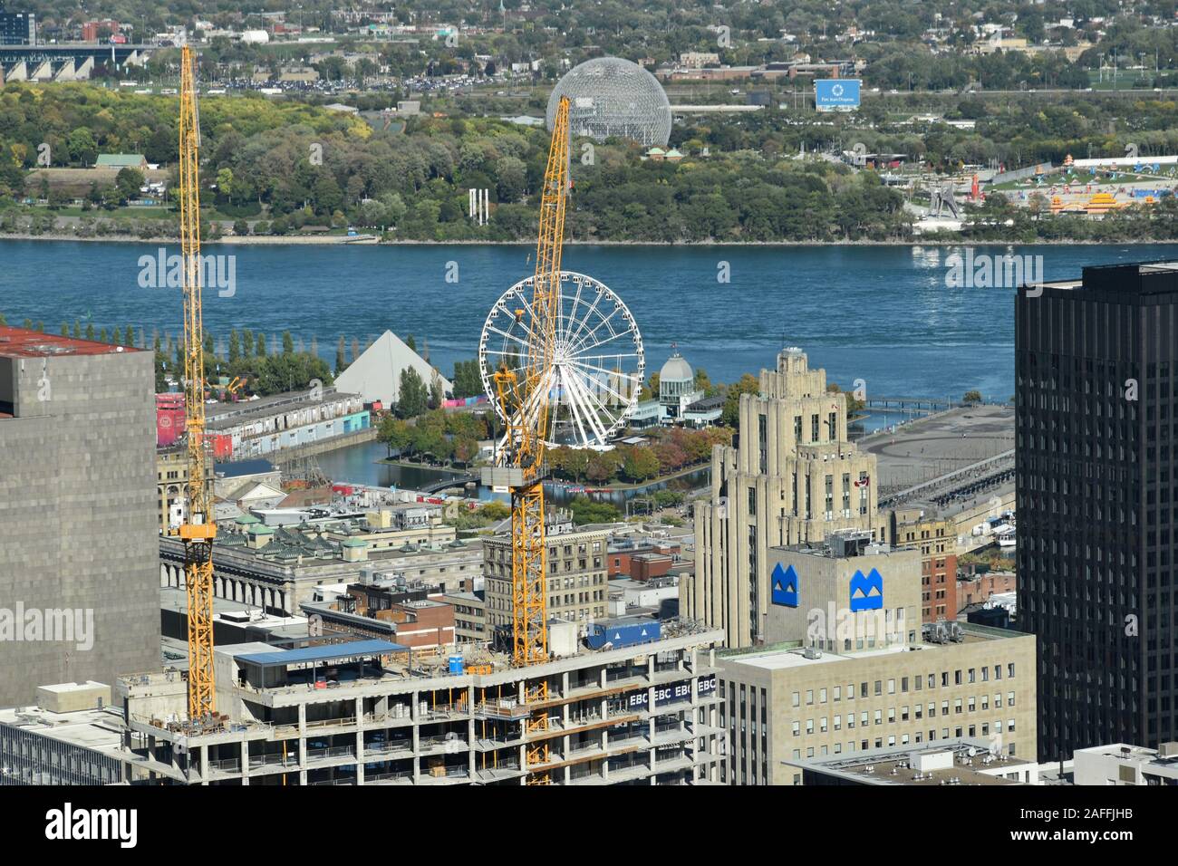 Die Grande Roue, das Riesenrad, im alten Hafen von Montreal, Quebec, Kanada Stockfoto