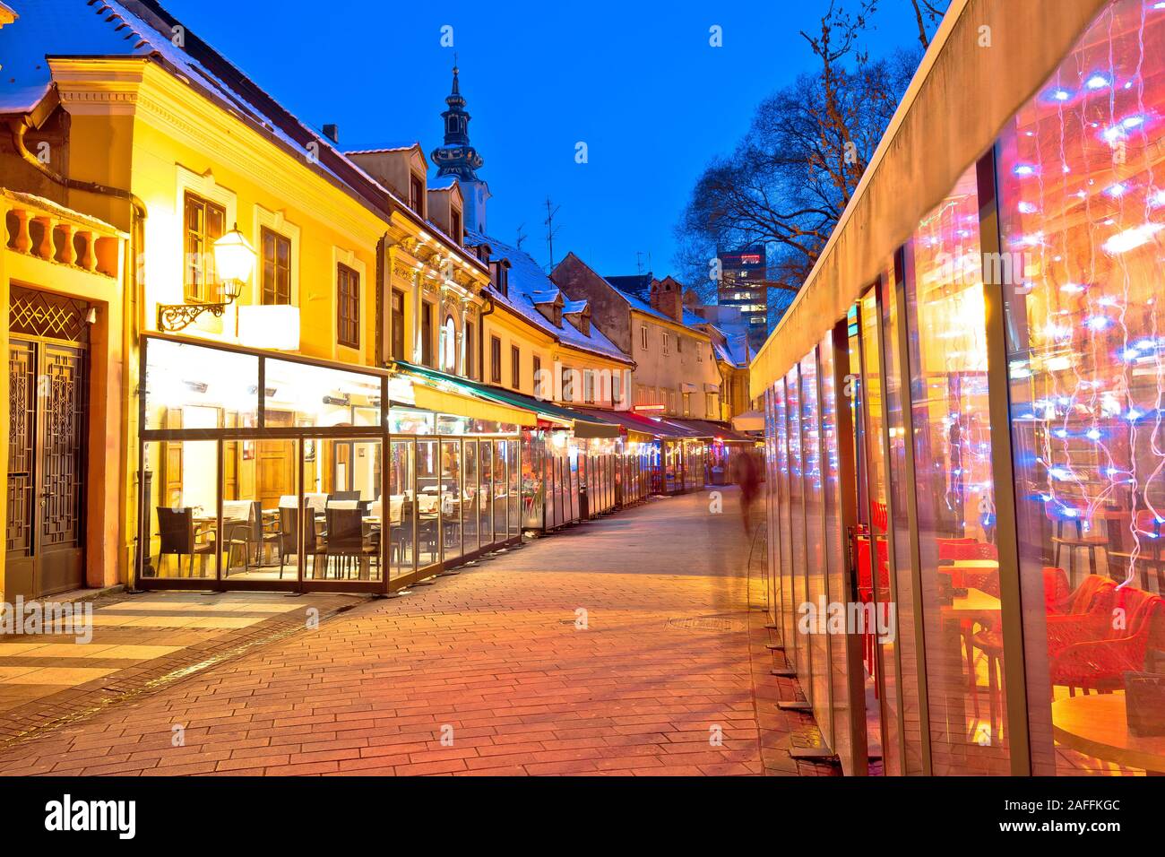 Historische Altstadt Tkalciceva Straße von Zagreb abend Advent, Hauptstadt von Kroatien Stockfoto