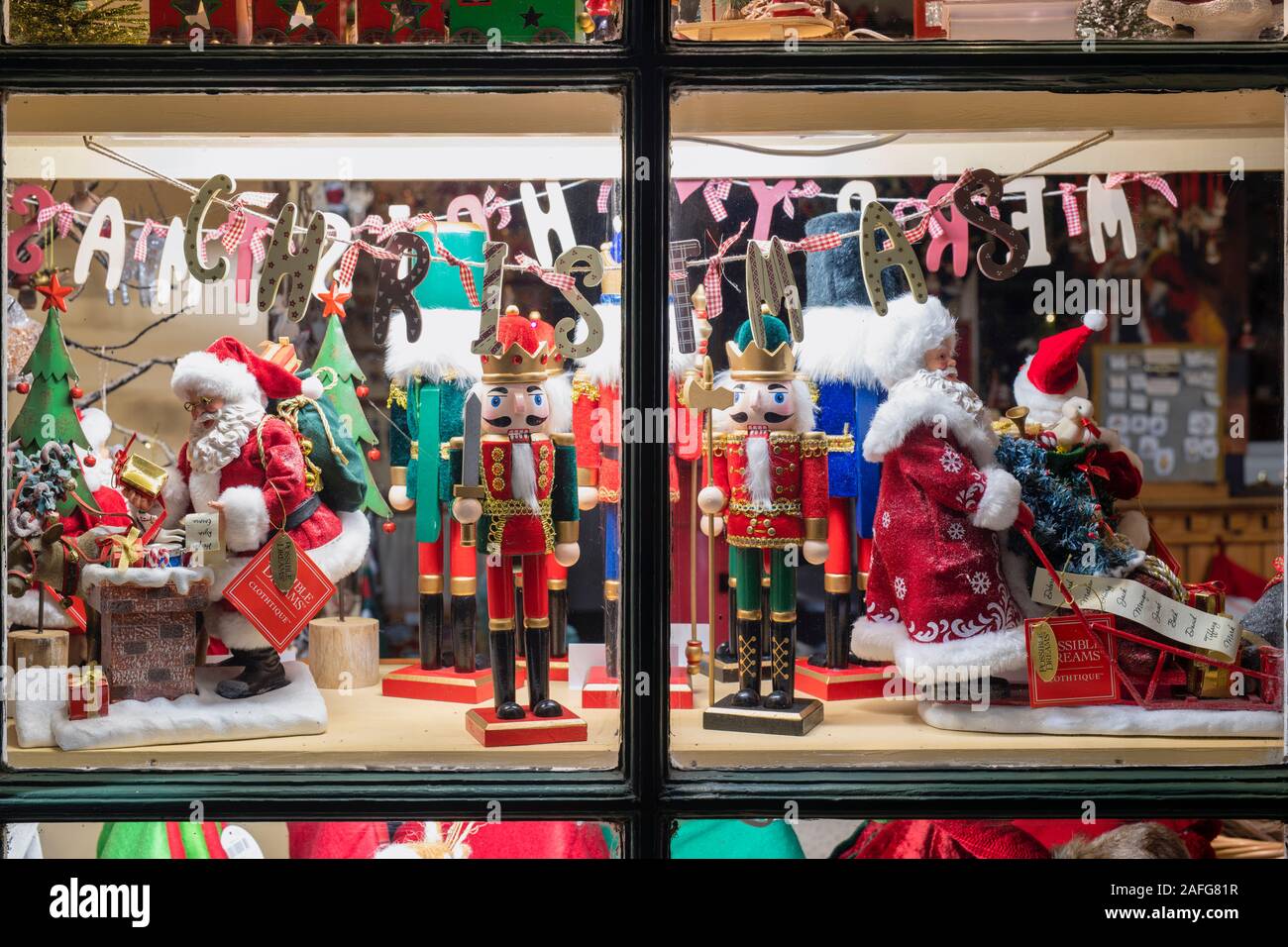 Weihnachten shop Fenster Anzeige in Lechlade an der Themse, Gloucestershire, England Stockfoto