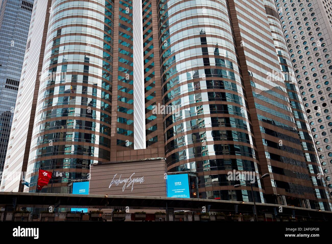 In der Nähe von modernes hohes Gebäude, Hong Kong Stock Exchange (HKEX). Central, Hong Kong, China. Stockfoto