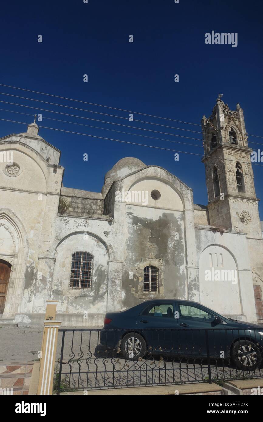 Agios Synesios orthodoxe Kirche, ehemals Kathedrale, Dipkarpaz/Rizokarpaso, Türkische Republik Nordzypern Stockfoto