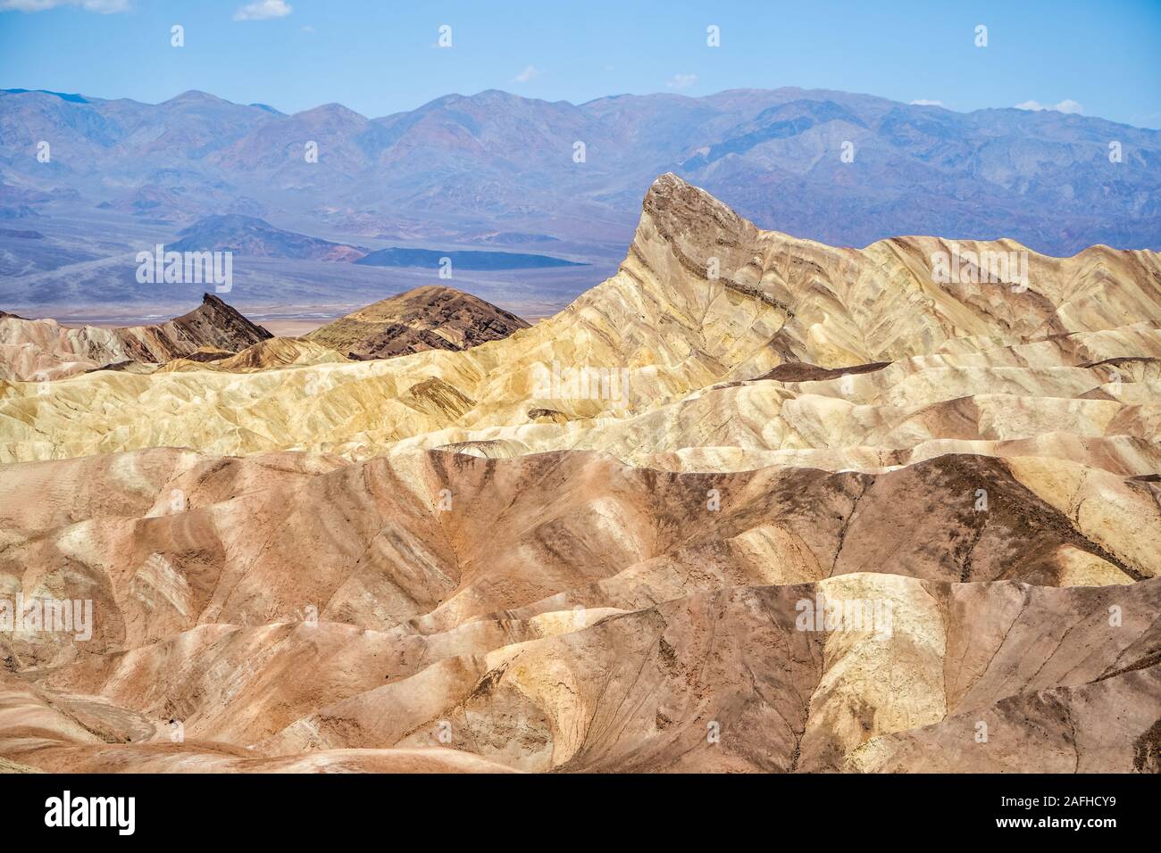 Zabriskie Point, diese kurze Wanderung zu einem spektakulären Blick ist einer der bekanntesten Parks im Death Valley, USA Stockfoto