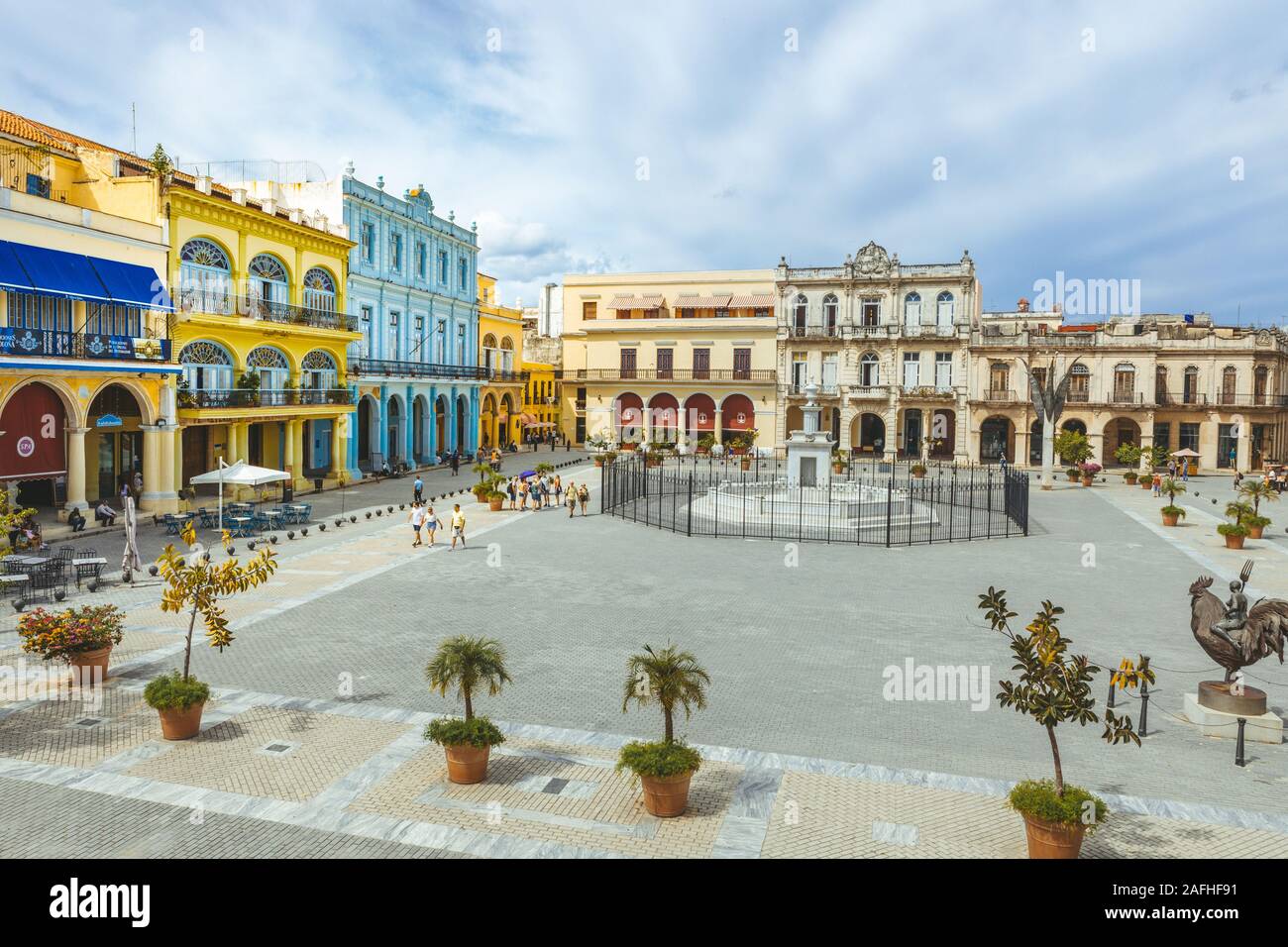 Havanna, Kuba - Oktober 18, 2019: Der berühmte historische Ort Plaza Vieja in der Altstadt von Havanna Kuba Stockfoto
