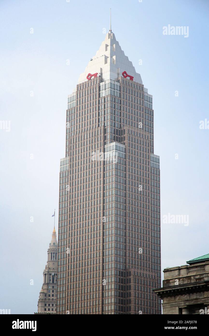 CLEVELAND, USA - 29. JUNI 2013: Außenansicht der wichtigsten Turm in Cleveland. Mieter des Gebäudes gehören KeyCorp, KeyBank, BakerHostetler Kanzlei und Squ Stockfoto