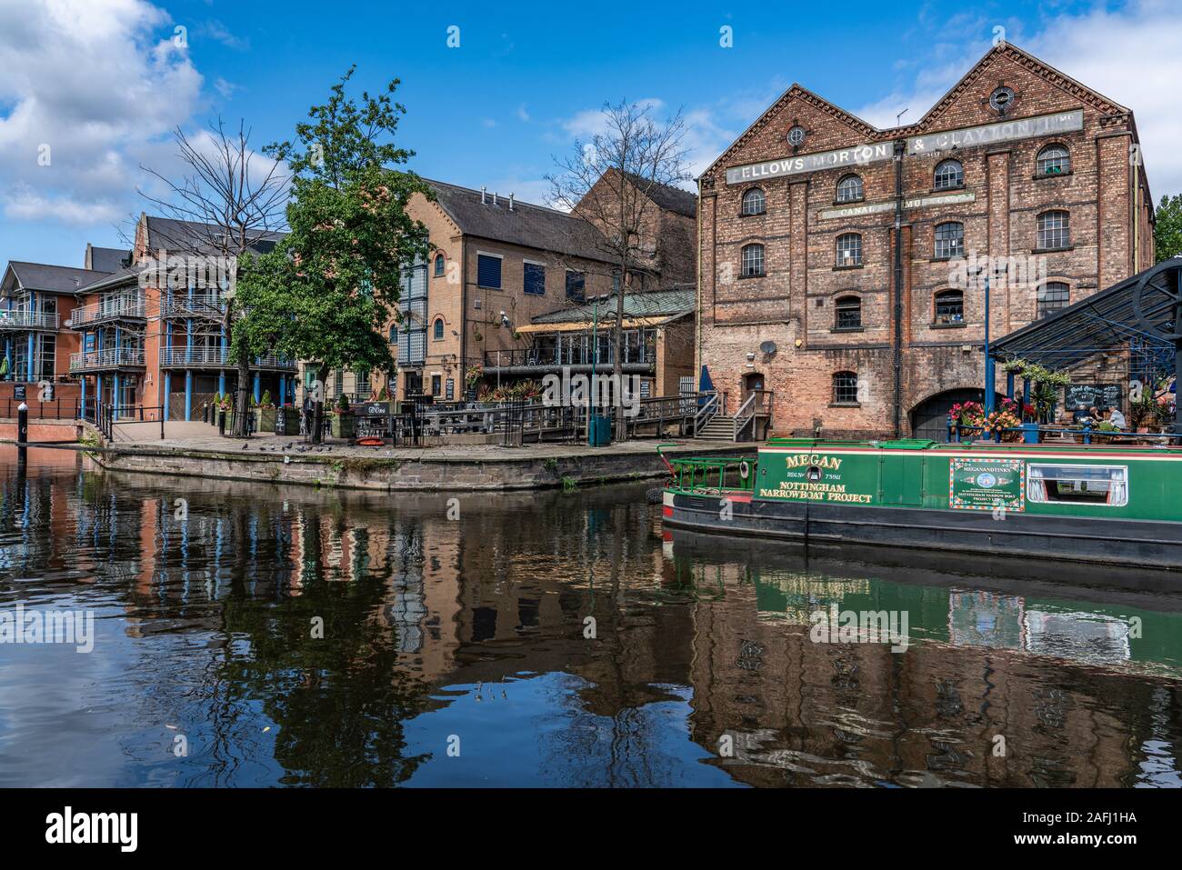 NOTTINGHAM, Großbritannien - 15 August: Blick auf die Altstadt riverside Architektur entlang der Uferpromenade am Schloss Wharf am 15. August 2019 in Nottingham. Stockfoto