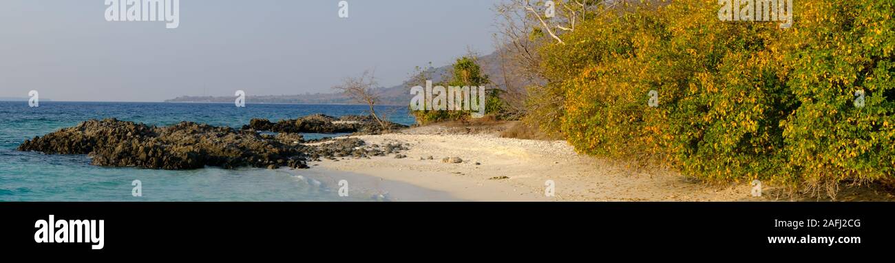 Indonesien Alor - wunderbare Küste idyllischen Strand Stockfoto