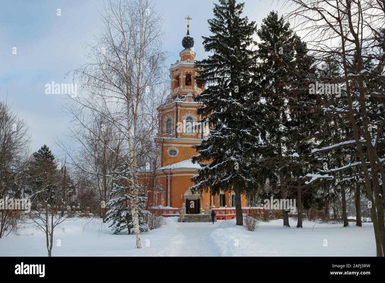 Winter Blick auf die Kirche des Erlösers der Gnadenbild in der Ortschaft Ubory. Region Moskau, Odintsovo Stadtteil, Russland. Stockfoto