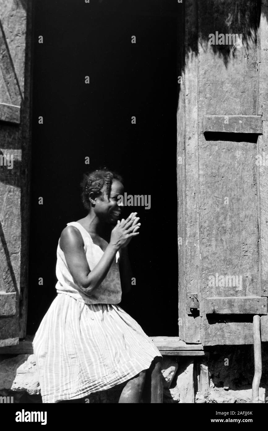 Typische Behausung in Cap-haïtien, 1967. Typische Wohnung in Cap-haïtien, 1967. Stockfoto