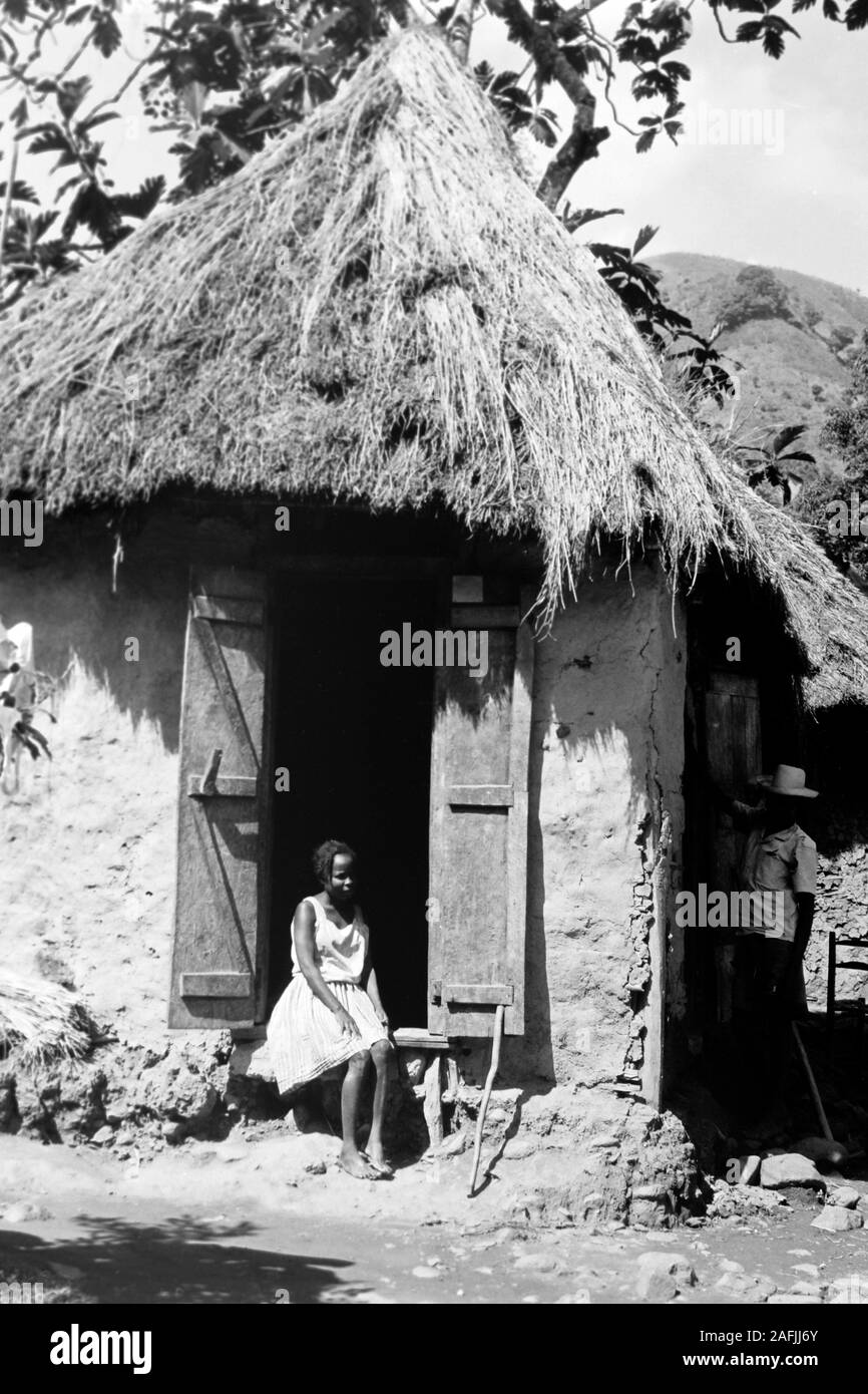 Typische Behausung in Cap-haïtien, 1967. Typische Wohnung in Cap-haïtien, 1967. Stockfoto