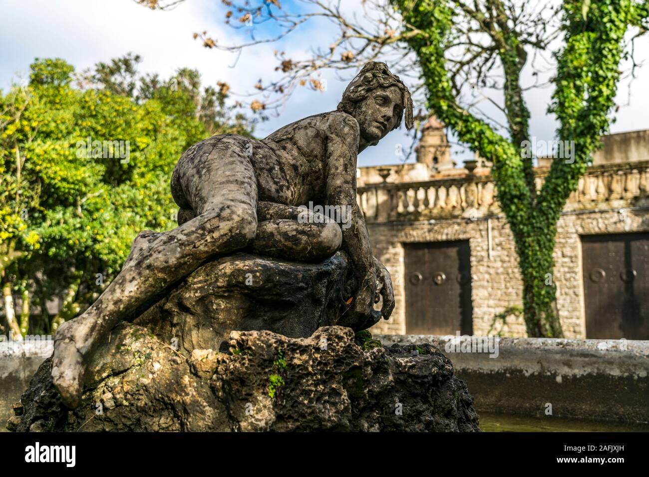 Brunnen Statue in der historischen Altstadt von Erice, Trapani, Sizilien, Italien, Europa | Springbrunnen Statue in der historischen Altstadt von Erice, Trapani, Stockfoto