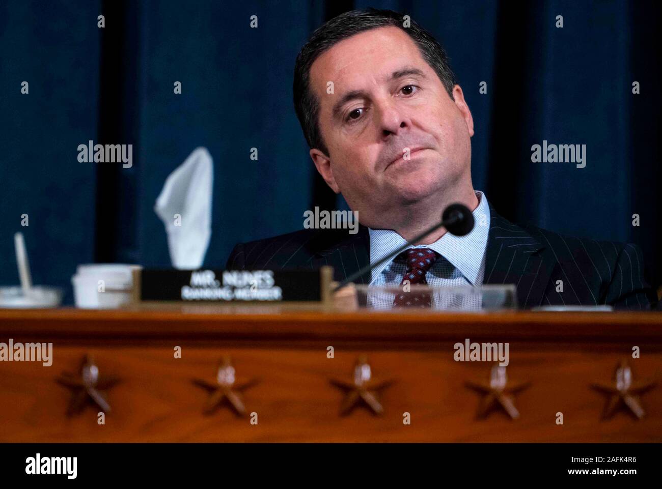 Washington, Vereinigte Staaten von Amerika. Nov, 2019 20. United States Vertreter Devin Nunes (Republikaner für Kalifornien), Ranking, uns House Permanent Select Committee on Intelligence als Botschafter Gordon Sondland, US-Botschafter in der Europäischen Union erscheint vor dem House Permanent Select Committee on Intelligence auf dem Capitol Hill im Haus amtsenthebungsverfahren Anfrage Anhörungen, Mittwoch, November 20, 2019. Quelle: Doug Mills/Pool über CNP | Verwendung der weltweiten Kredit: dpa/Alamy leben Nachrichten Stockfoto