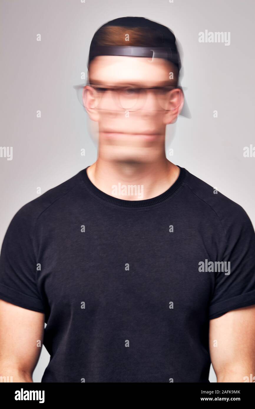 Konzept der Mann mit verzerrtem Gesicht, Psychische Gesundheit Stockfoto