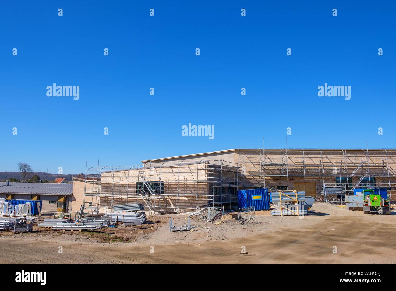 Baustelle mit Gerüst am Haus Stockfoto