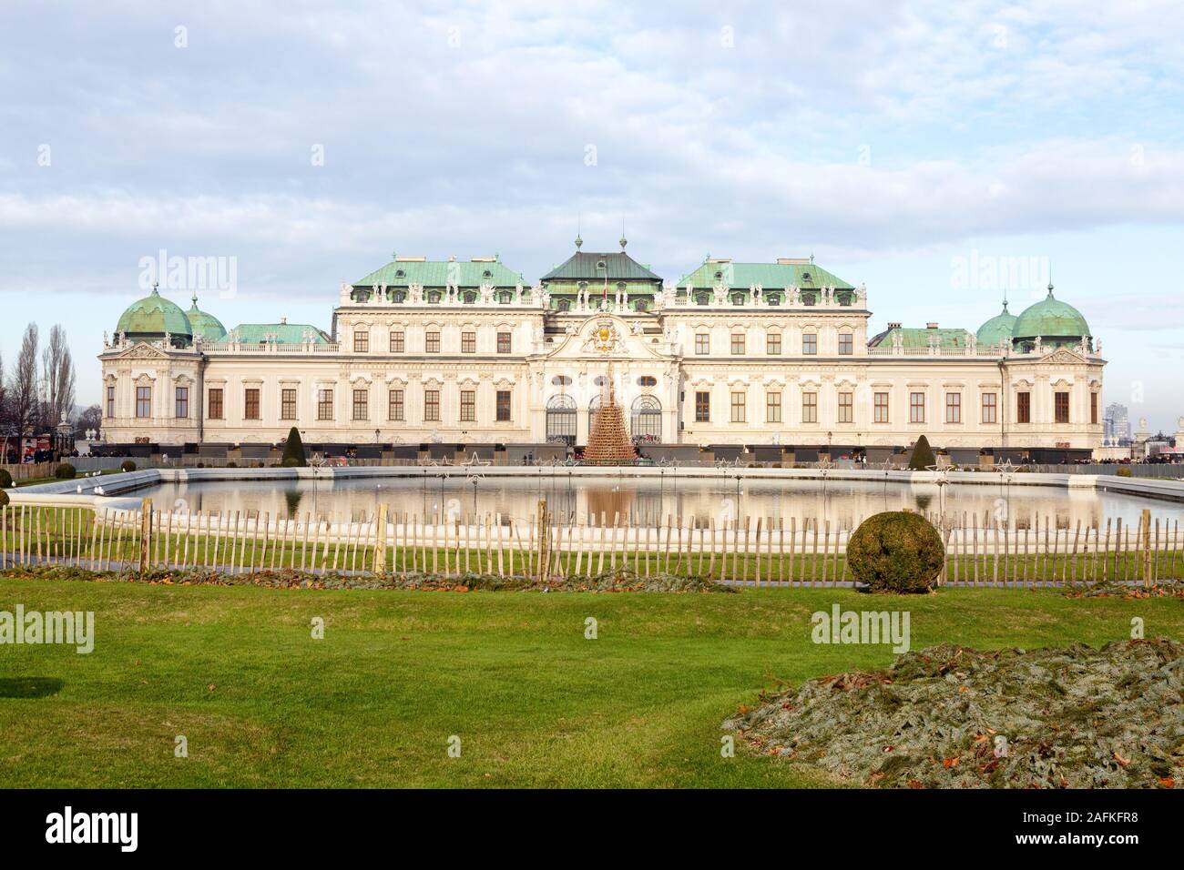 Das Schloss Oberes Belvedere aus dem 18. Jahrhundert, Wien Österreich, im Winter gesehen, Wien Österreich Europa Stockfoto