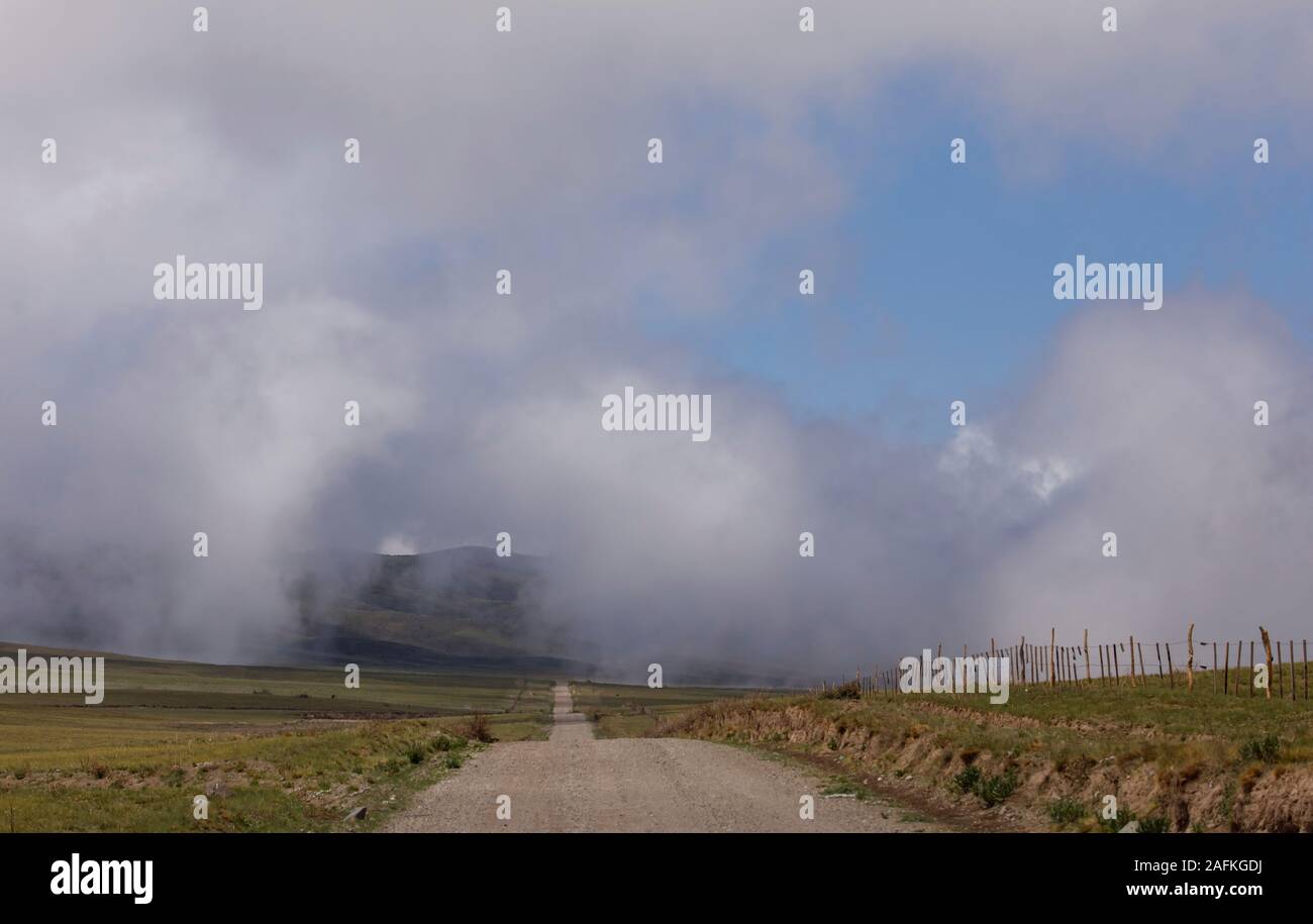 Ruta Provincial 89 von Mendoza Reisende nimmt durch spektakuläre Szenen zwischen Tupungato und Potrerillos, Argentinien. Stockfoto